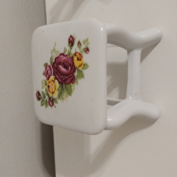 Miniature table and chairs set - Picture 3 of 4